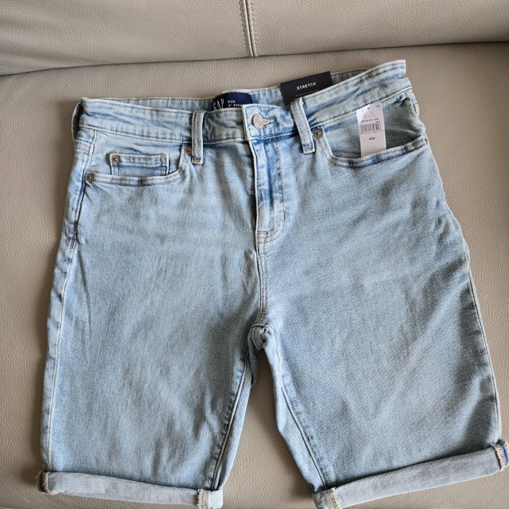 Gap Denim 9" Bermuda Shorts Size 8/29 NWT